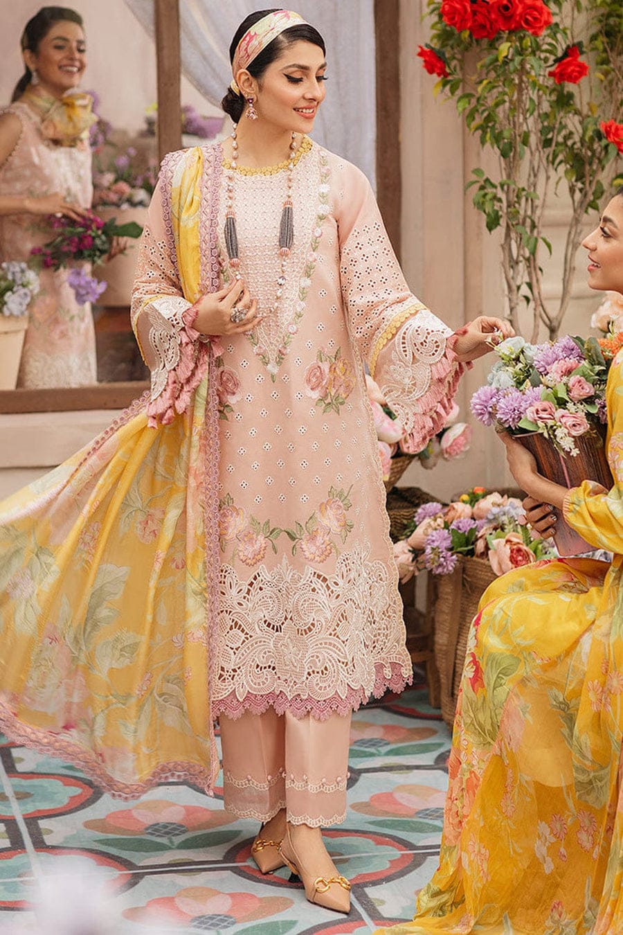 RR-MS22 Embroidered Unstitched 3Pc Chikenkari Lawn Suit With Silk Printed Dupatta