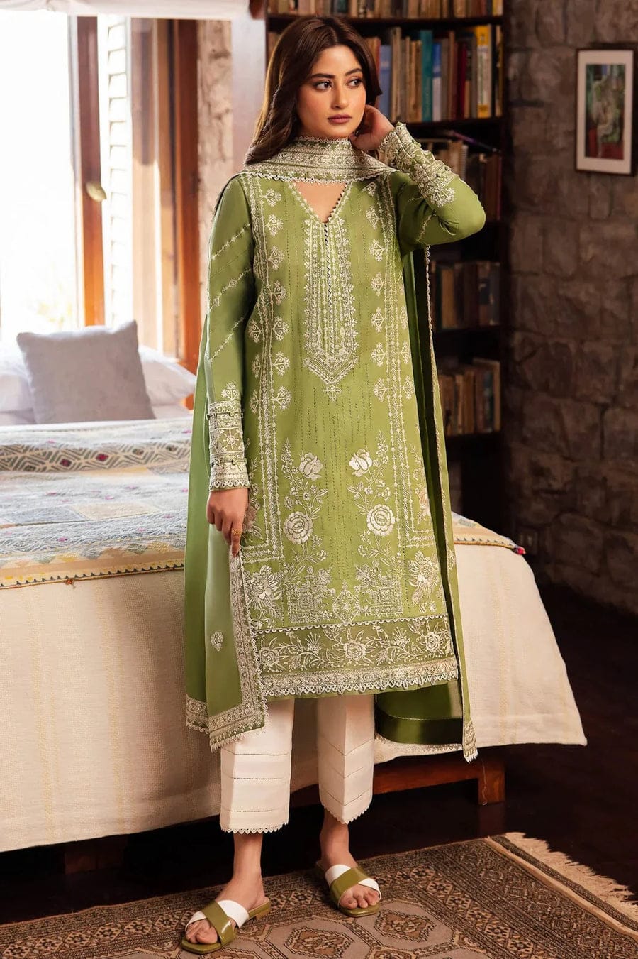 RR-2525 Unstitched Fully Embroided Lawn Suit With Lawn Embroidered Dupatta