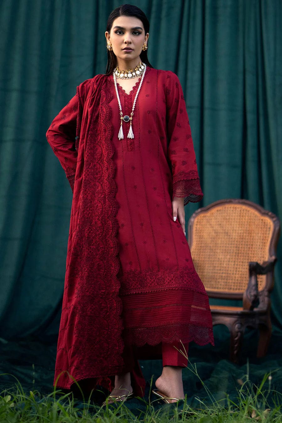 RR-MO24 Chikenkari Embroidered Lawn 3Pc Suit With Lawn Embroidered Dupatta