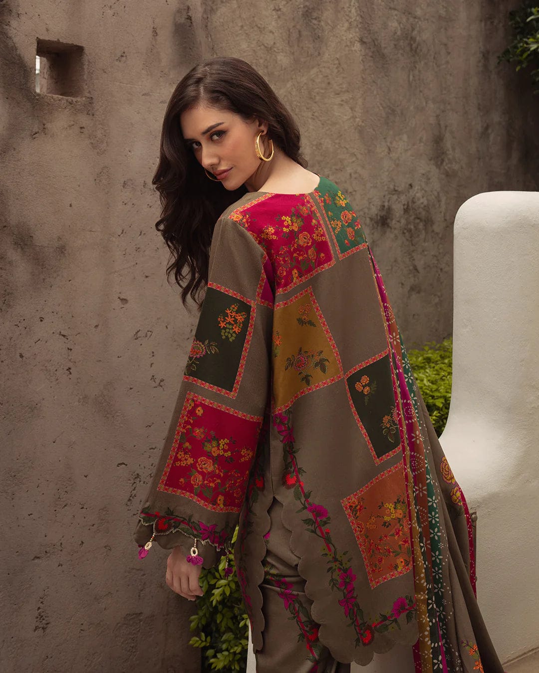 RR-2200 Unstitched Digital Lawn 3pc With Digital Lawn Dupatta
