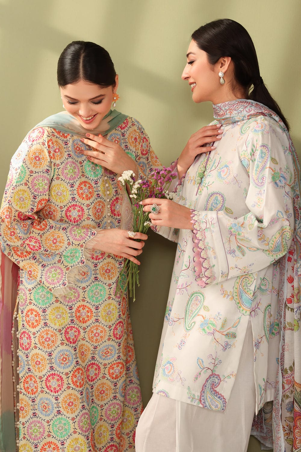 RR-01 Unstitched Digital Lawn 3pc With Digital Crinkle Dupatta